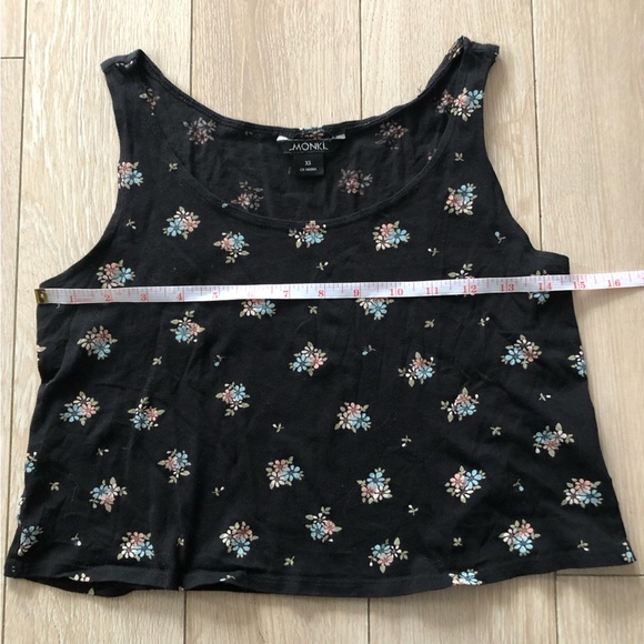 Monki Swedish Fast Fashion Brand Floral Print Cropped Tank Top in Black Size XS - Picture 6 of 7